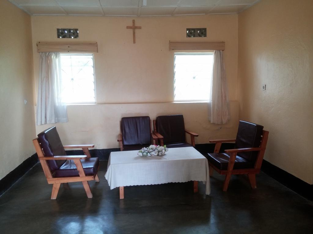 Home Saint Jean Kibuye ภายนอก รูปภาพ